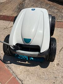 Robot pulitore piscina 4WD da testare