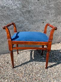 Sgabello appoggia piedi