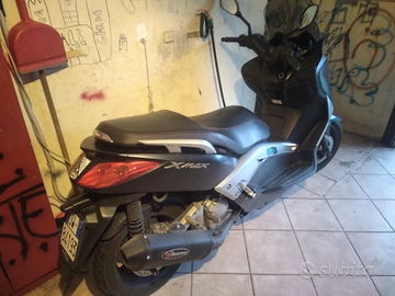 Yamaha xmax250