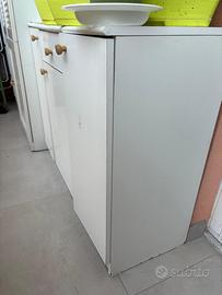 Mobile multiuso bianco in legno - da ristrutturare