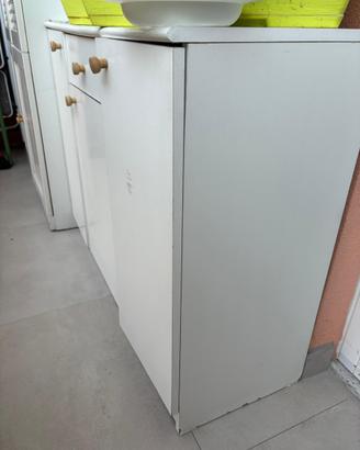 Mobile multiuso bianco in legno - da ristrutturare