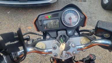 Hornet 600