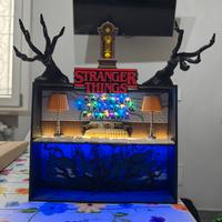 Espositore stranger things diorama