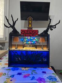 Espositore stranger things diorama