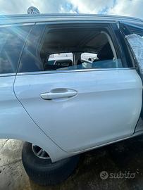 Vendiamo portiera post dx  Peugeot 308 sw 2015