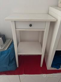 Comodino hemnes