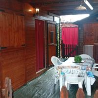 roulotte con casetta in legno