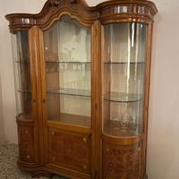 Sala da pranzo con vetrina, tavolo all + 6 sedie