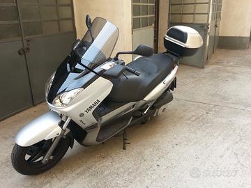 scooter yamaha xmax 250