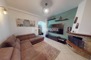 3 locali con taverna, cucina abitabile e doppi ser