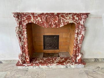 Cornice in marmo per caminetto