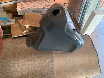 Serbatoio honda dominator
