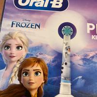 Spazzolino elettrico oral-B frozen