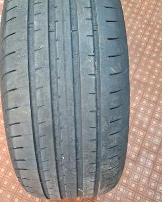 Pneumatico 225/40 r19 93 y goodyear