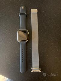 Apple Watch Series 8 GPS + Cellular