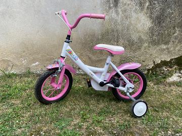 Bicicletta con rotelle per bambina