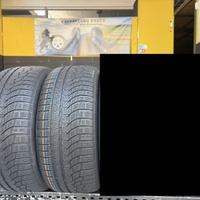 2 Gomme 215/40R17 Nokian invernali 80% residui