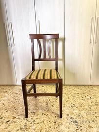 Sedia in legno con seduta in tessuto 