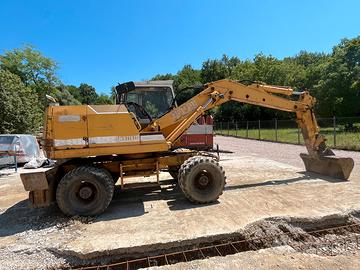 Escavatore Liebherr a 900