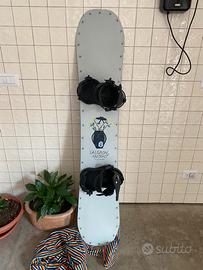 Snowboard Salomon Abstract 147 con attacchi Union
