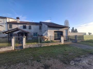 CASA INDIPENDENTE A SAN PIETRO DI MORUBIO