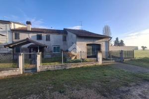 CASA INDIPENDENTE A SAN PIETRO DI MORUBIO