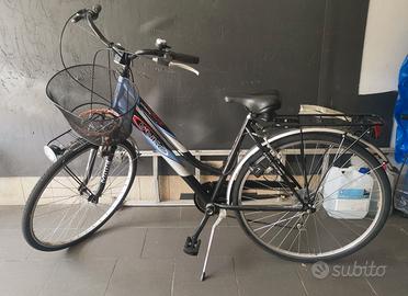 Bici da donna city bike, 6 marce. 2 portapacchi