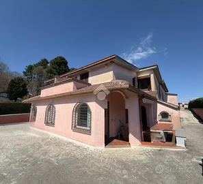 PORZIONE DI BIFAMILIARE A ROCCA PRIORA