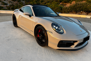 Porsche 992 911 cuope carrera 4 GTS