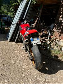 Ducati monster 750