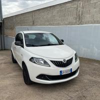 Lancia Ypsilon 1.0 Hybrid Gold | 2022