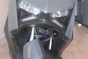 Yamaha X-Max 300