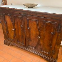 Credenza antica