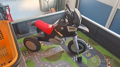 triciclo a pedali bmw 1100