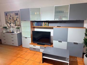 Parete Colombini moderna + cassettiera + TV