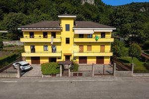 4 LOCALI A MONTE MARENZO