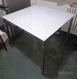 tavolo vetro quadrato 
