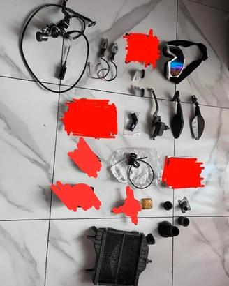 accessori moto nuovi/usati. LEGGERE DESCRIZIONE 