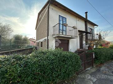 CASA INDIPENDENTE A BASCHI