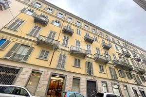 CINQUE LOCALI RISTRUTTURATO DI PREGIO CON TERRAZZI