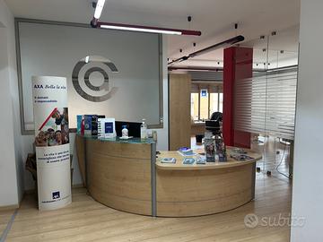 Luminoso Ufficio secondo piano