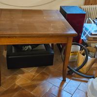 Tavolo in legno massello