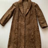 Cappotto di pelliccia di astrakan