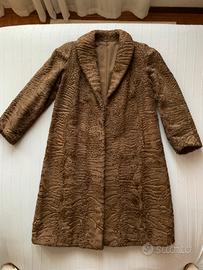 Cappotto di pelliccia di astrakan