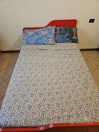 Letto una piazza e mezza compreso materasso nuovo