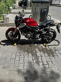 Honda CB650R 2021 rossa
