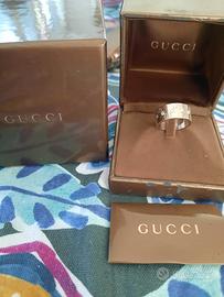 Anello vintage Gucci Icon oro bianco e diamanti