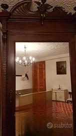 Armadio antico in legno