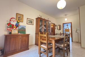 4 LOCALI A ASCOLI PICENO