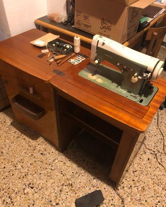 macchina da cucire SIMPLEX  vintage elettrica 